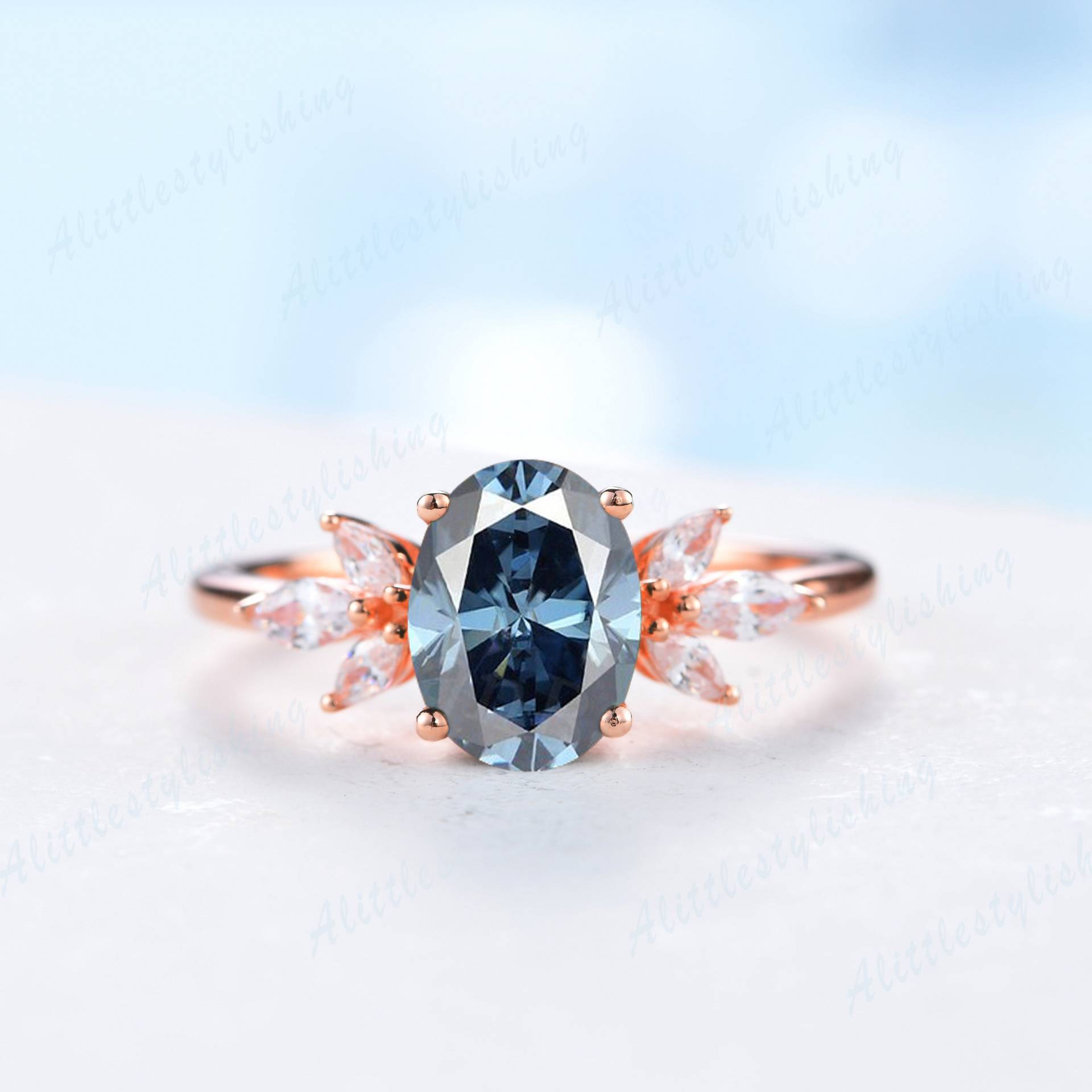 Vintage Blau Grauer Moissanit Verlobungsring Einzigartiger Ovalschliff Roségold Ring Zierlicher Solitär Braut Hochzeit Versprechen Jubiläumsschmuck von Alittlestylishing