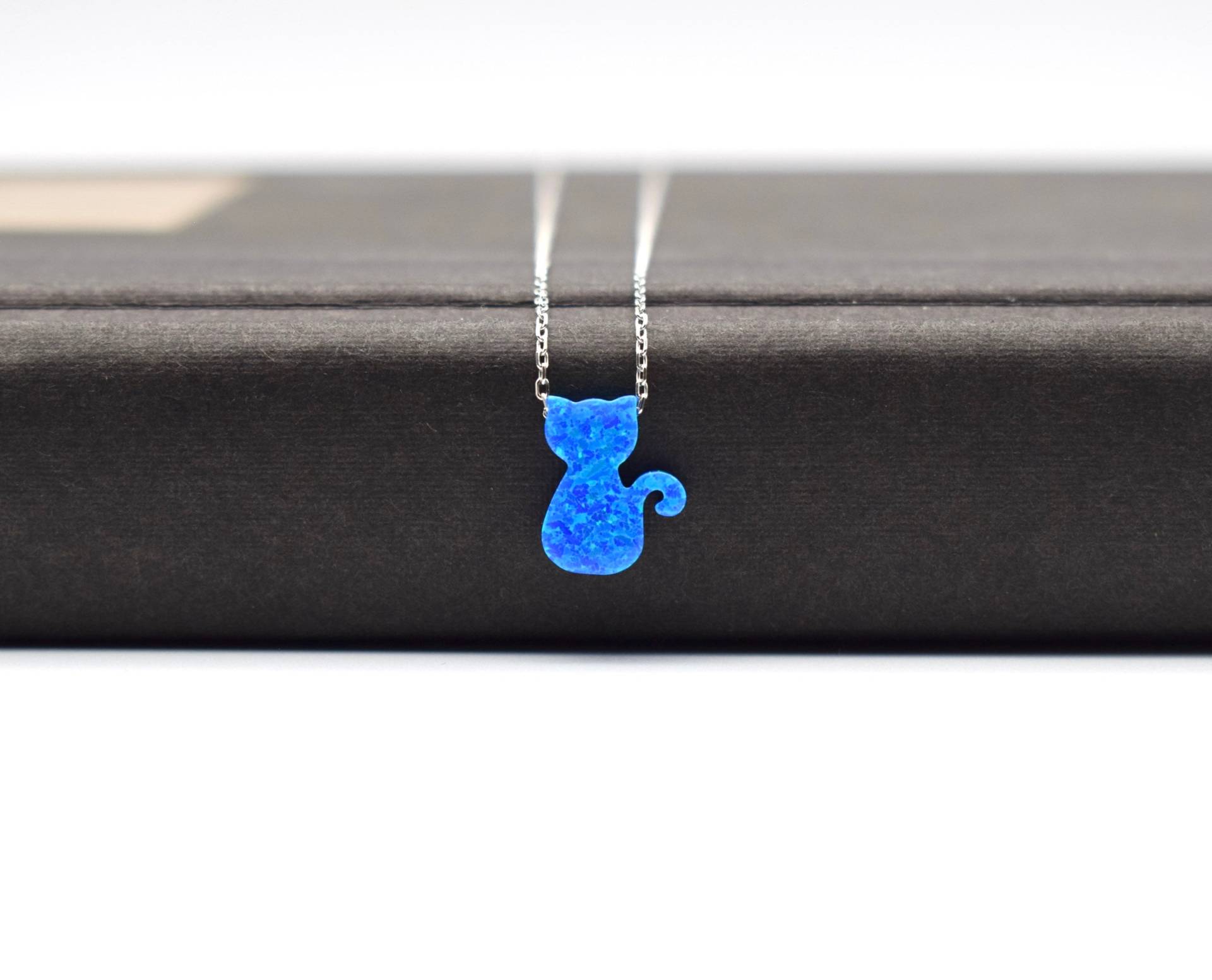 Blaue Opal-Katzen-Halskette, Katzen-Halskette, Niedliche Opal-Halskette, Tier-Halskette, Geschenk Für Sie, Minimal von AliveAccessories