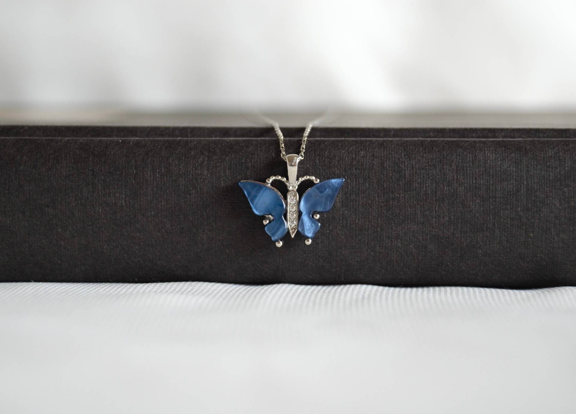 Silber Blaue Schmetterling Halskette, Frau Zierliche Geschenk Für Sie, Weihnachten Halskette von AliveAccessories