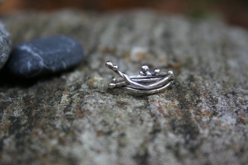 sterling Silber Schlichter Knospenranken Ring sterling Silber Schlichter Knospenranken Ring von AlixTalorDesign