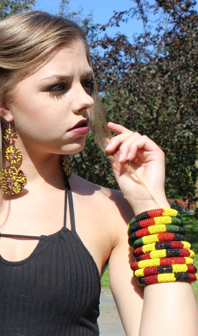 Drei Statement Perlen Armbänder Afrikanisch Inspiriert von AliyaAfroDesigns