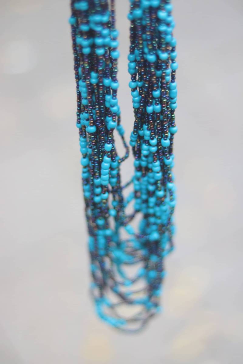 statement Handgemachte Blaue Perlen Tiered Halskette von AliyaAfroDesigns