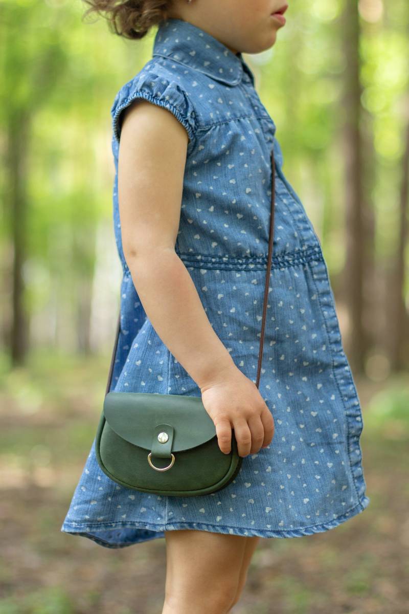 Kleinkind Ledertasche Kleines Mädchen Geldbörse Mini Crossbody Bag von AlkevichLeather