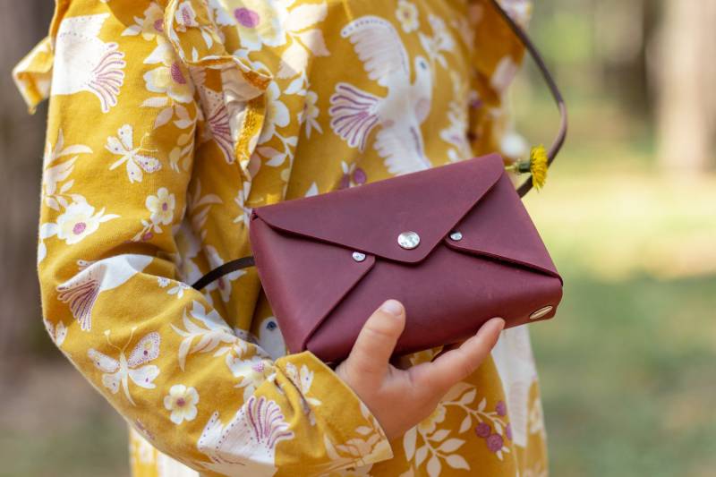 Mädchen Crossbody Tasche Mini Kinder Geldbörse Kind Beutel von AlkevichLeather