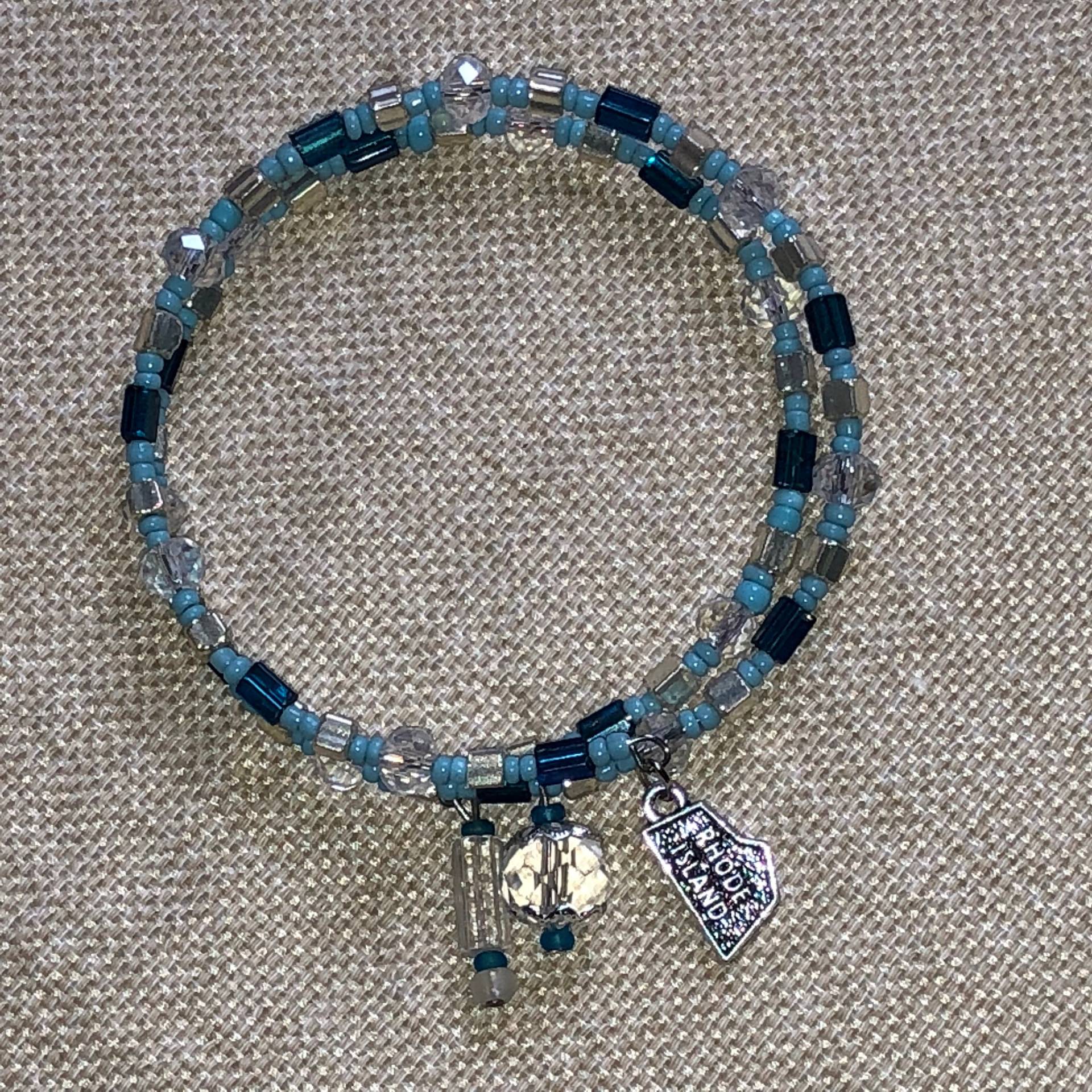 Blaues Glas, Silber Ton Und Klare Glas Perlen Armband Mit Handgefertigten Charms Ri Charme Blaues Glas, Silber Ton Und Klare Glas Perlen Armband Mit Handgefertigten Charms Ri Charme von All4Charlotte