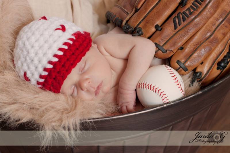 Neugeborenen Baseball Kappe Fotografie Requisite Verfügbare Größen Nb, 1-3Mos, 3-6Mos, 6-12Mos von AllBabyBoutique