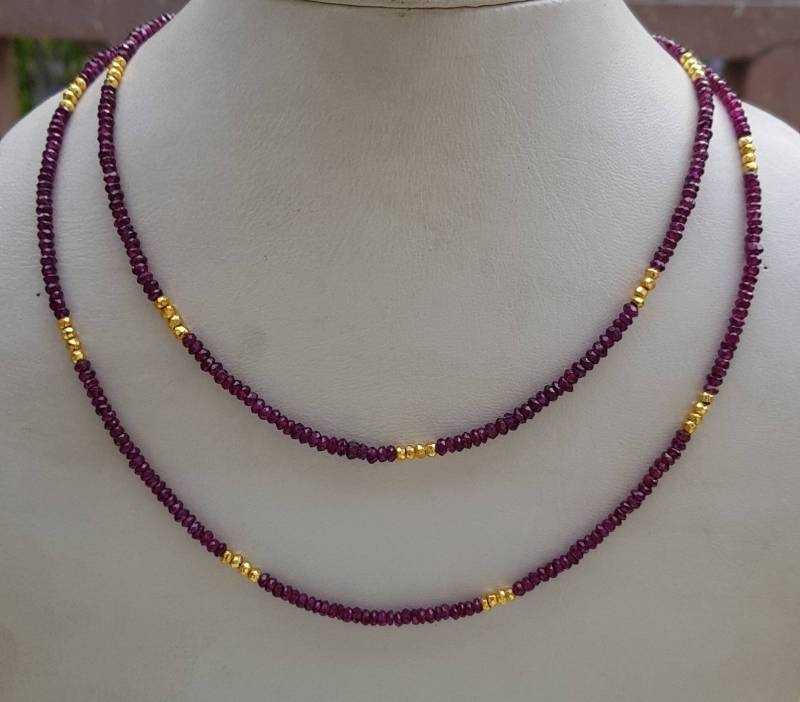 Rhodolith Granat 40-Zoll-Halskette Goldener Pyrit & Sterlingsilber-Verschluss von AllBeadsWorldShop