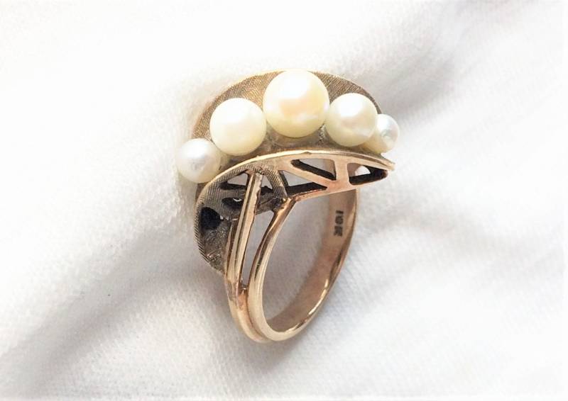 Nachlass 10K Schwere Gelbgold Echt Perle Ring 5, 9G Größe 7-1/4 Big Look Markiert 10 K 10Kt Mid Century Modern Mcm Design Sputnik Setting von AllGold14k10k18k