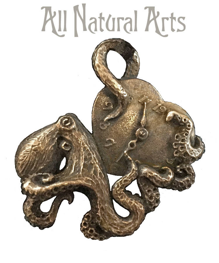Octopi Time Uhrenteile Anhänger | Bronze von AllNaturalArts