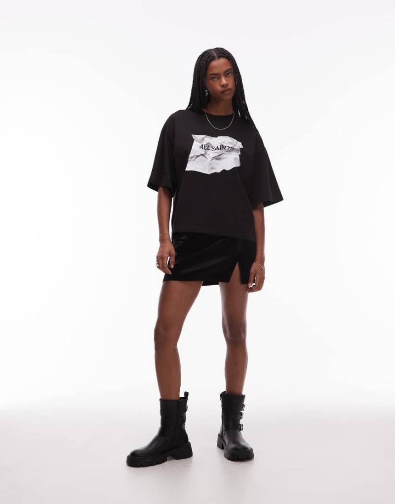 AllSaints - Amelie - T-Shirt in Schwarz mit zerknülltem Grafik-Logo von AllSaints