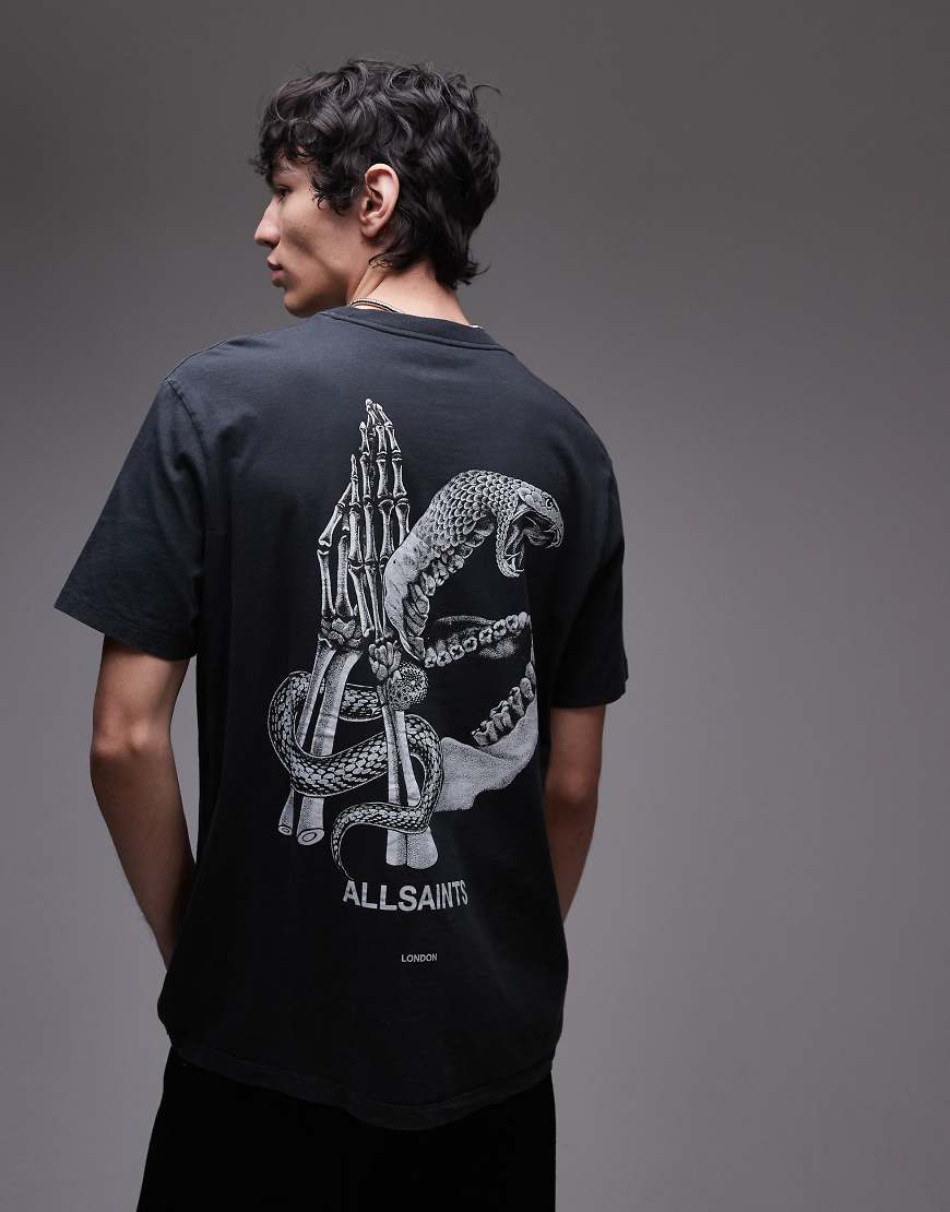 AllSaints - Asp - T-Shirt in verwaschenem Schwarz mit Grafik am Rücken AllSaints - Asp - T-Shirt in verwaschenem Schwarz mit Grafik am Rücken von AllSaints