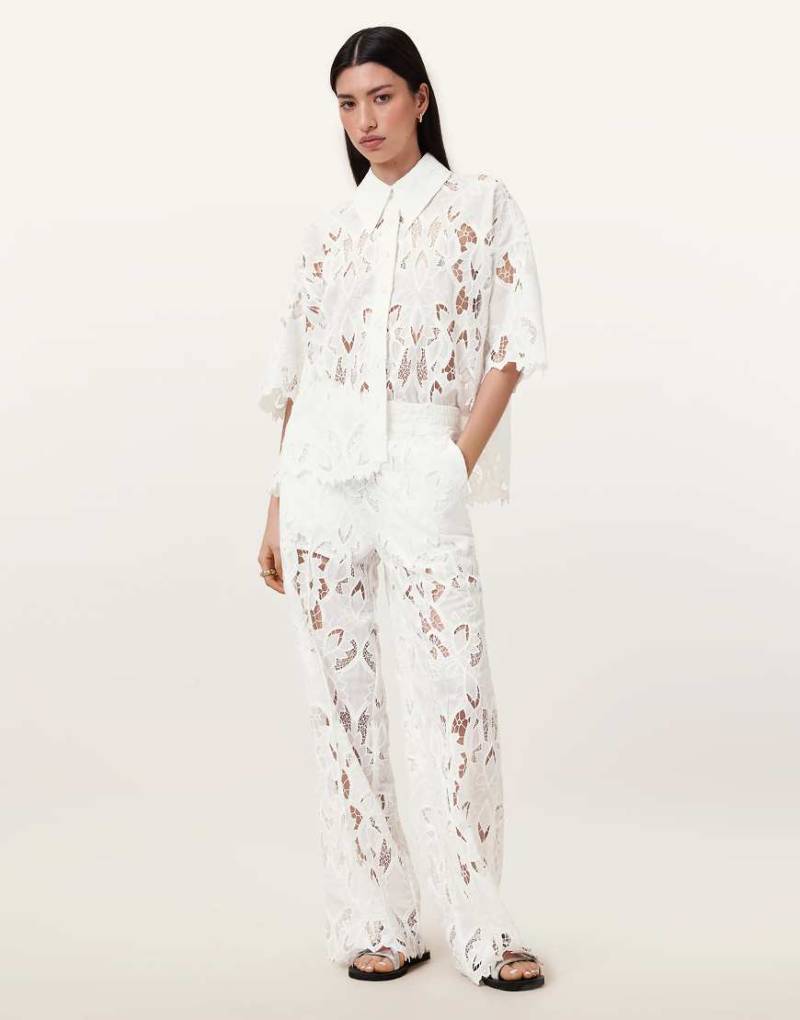 AllSaints - Charli - Bestickte Hose in Schneewittchen-Weiß von AllSaints