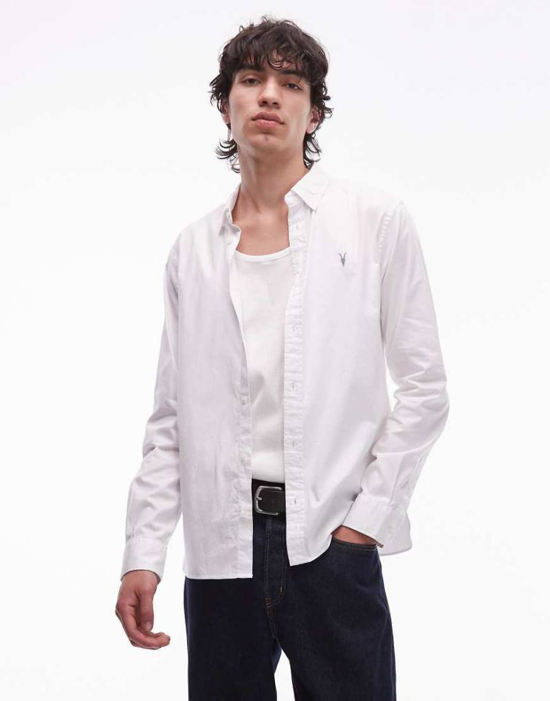 AllSaints - Hawthorne - Langärmliges Hemd in Weiß mit Logo von AllSaints