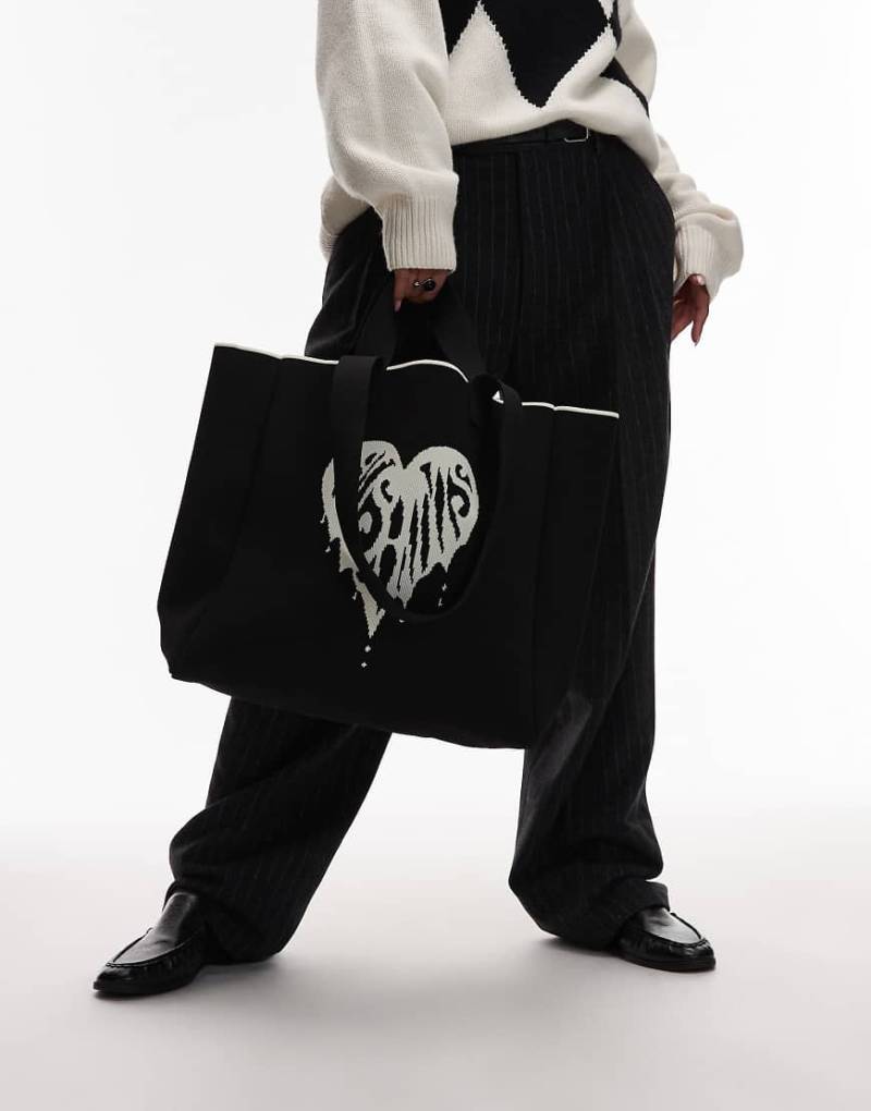 AllSaints - Izzy - Flauschige Tote in Schwarz mit Herzmotiv von AllSaints