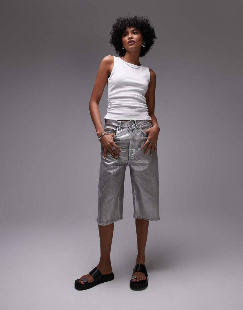 AllSaints - Louie - Lange Shorts in Metallic-Silber von AllSaints