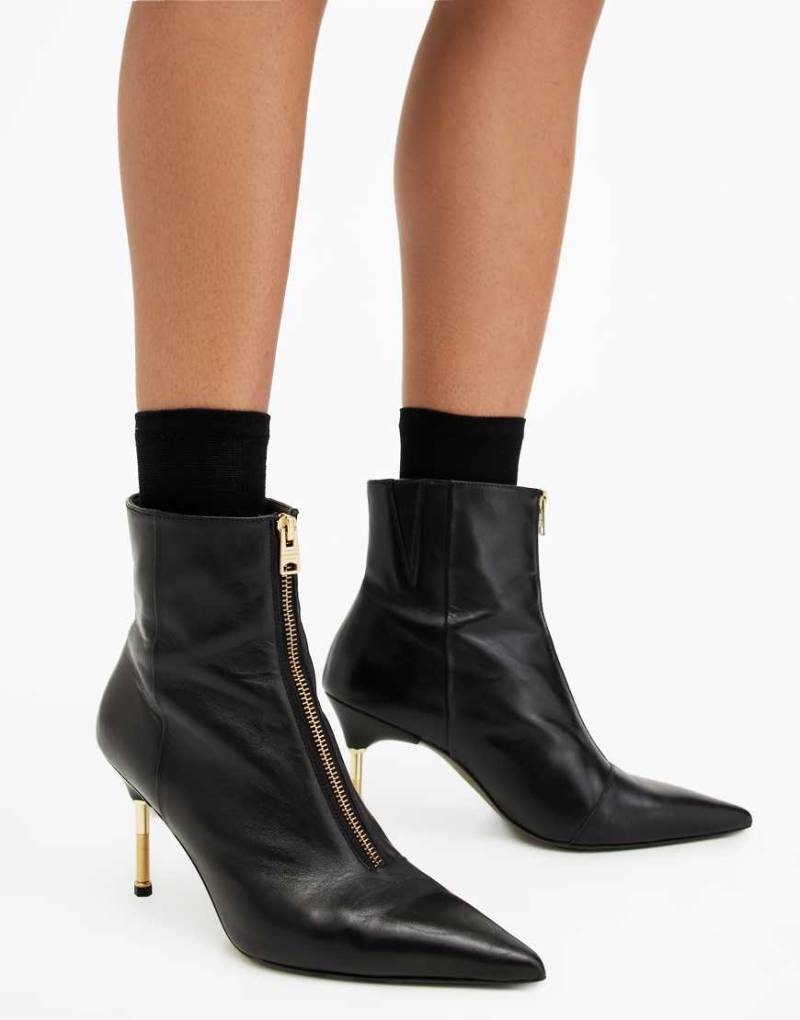 AllSaints - Natasha - Stiefel in Schwarz und warmem Messington von AllSaints