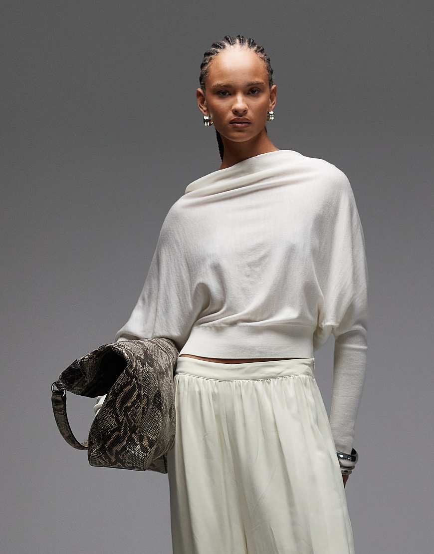 AllSaints - Ridley - Kürzerer Strickpullover aus Wolle in Weiß von AllSaints