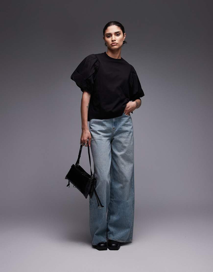 AllSaints - T-Shirt in Schwarz mit Puffärmeln von AllSaints