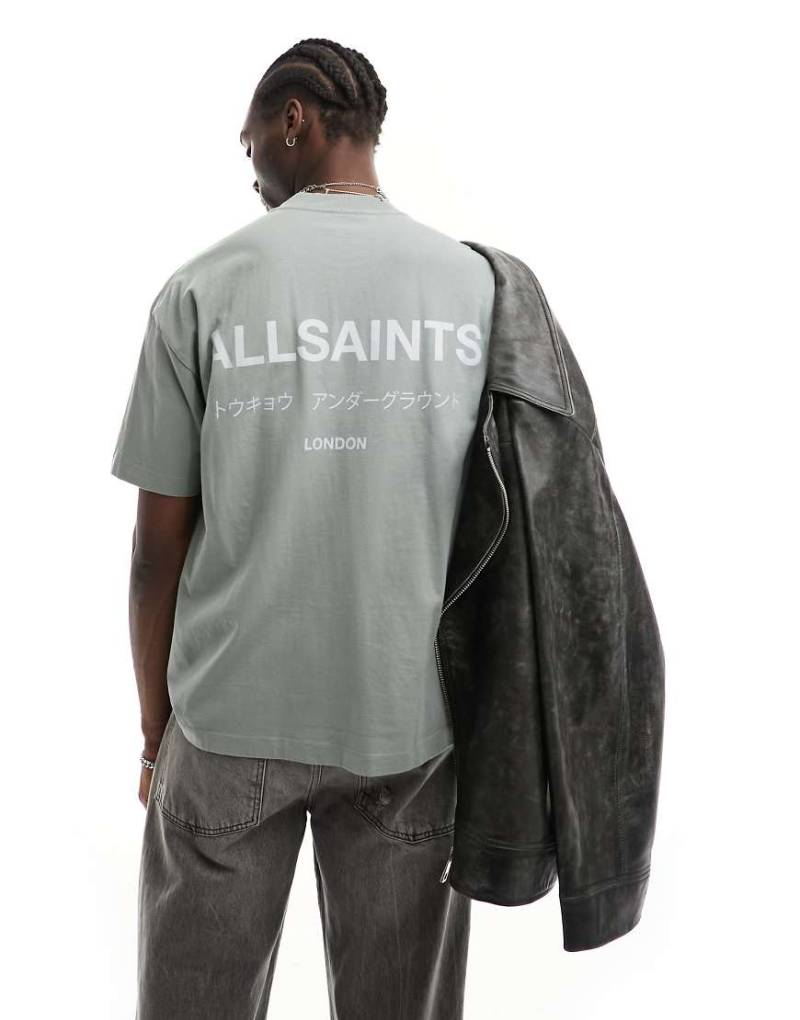 AllSaints - Underground - Oversize-T-Shirt in Metallic-Grau von AllSaints