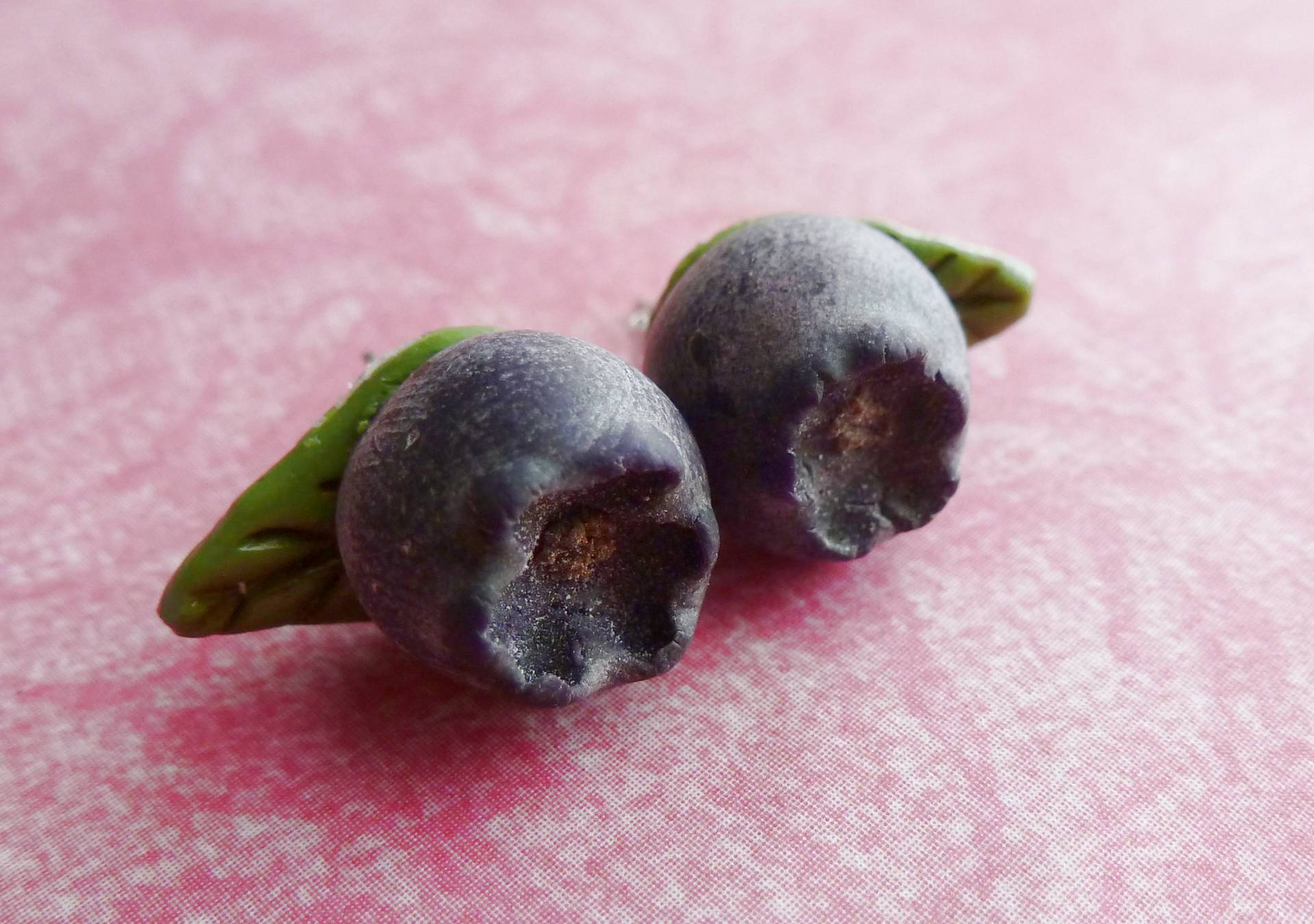 Blaubeer Ohrstecker Obst Ohrringe Miniatur Lebensmittel Schmuck Polymer Clay Blaubeeren Blaubeer Ohrstecker Obst Ohrringe Miniatur Lebensmittel Schmuck Polymer Clay Blaubeeren von AllSoCharming