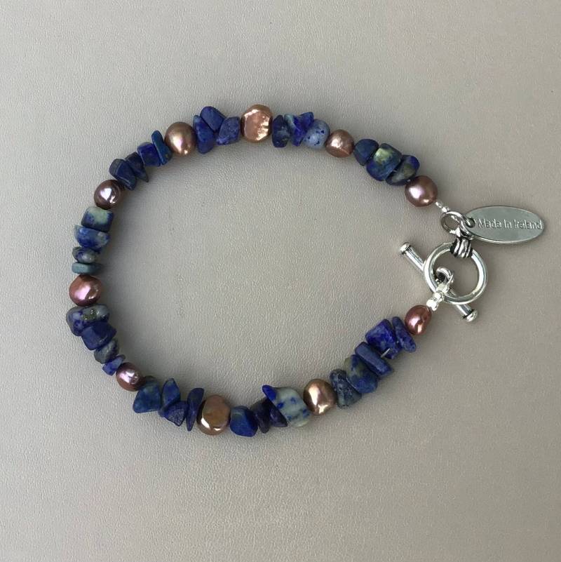 Lapislazuli & Süßwasserperlen Armband von AllThatGlistersGifts