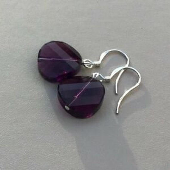 Lila Swarovski Kristall Ohrringe Lila Swarovski Kristall Ohrringe von AllThatGlistersGifts