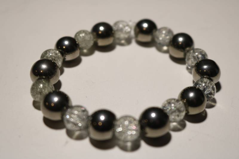 Silber Grau Glas-Kristall-Perlen-Armband Silber Grau Glas-Kristall-Perlen-Armband von AllThatGlittersBC
