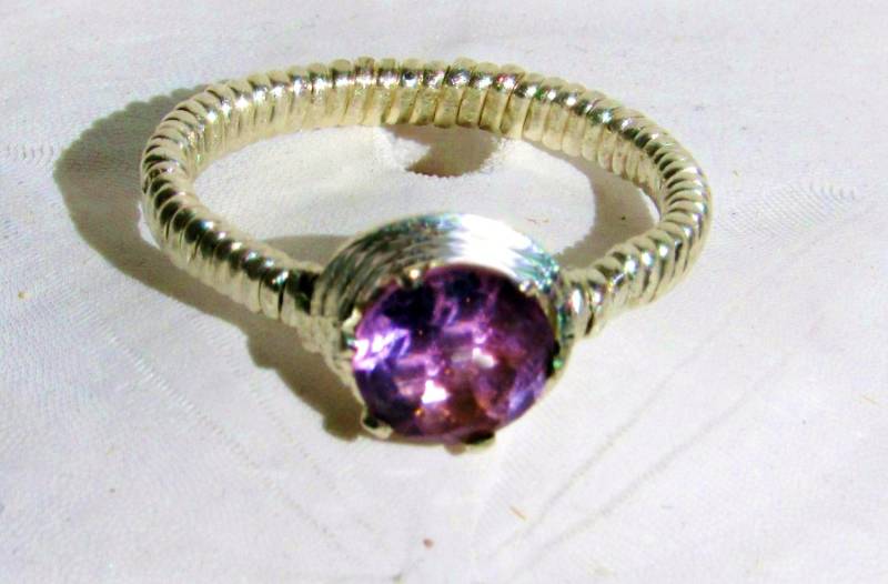 Amethyst Ring, Sterling Silber Aa Grade Amethyst, Solitär Februar Geburtsstein, Draht Gewickelt 7mm Stein, Custom von AllThatJazzJewelryCG