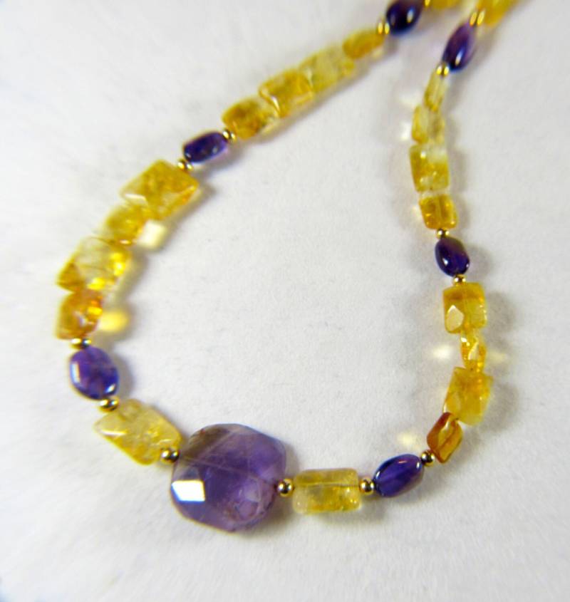 Amethyst & Citrin, 14Kt Gold Filled Schmuck, Boho Naturstein Halskette, Geburtsstein Statement Halskette von AllThatJazzJewelryCG