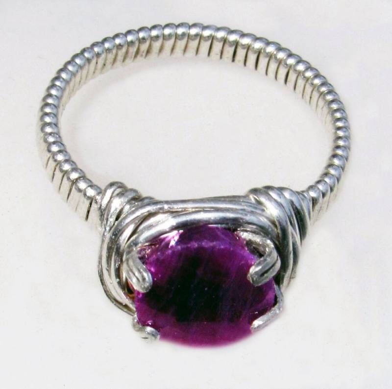Natürlicher Rubin Ring, Sterling Silber Rubin, Facettiert Juli Geburtsstein Geburtsstein, Draht Gewickelter Handgemachter von AllThatJazzJewelryCG