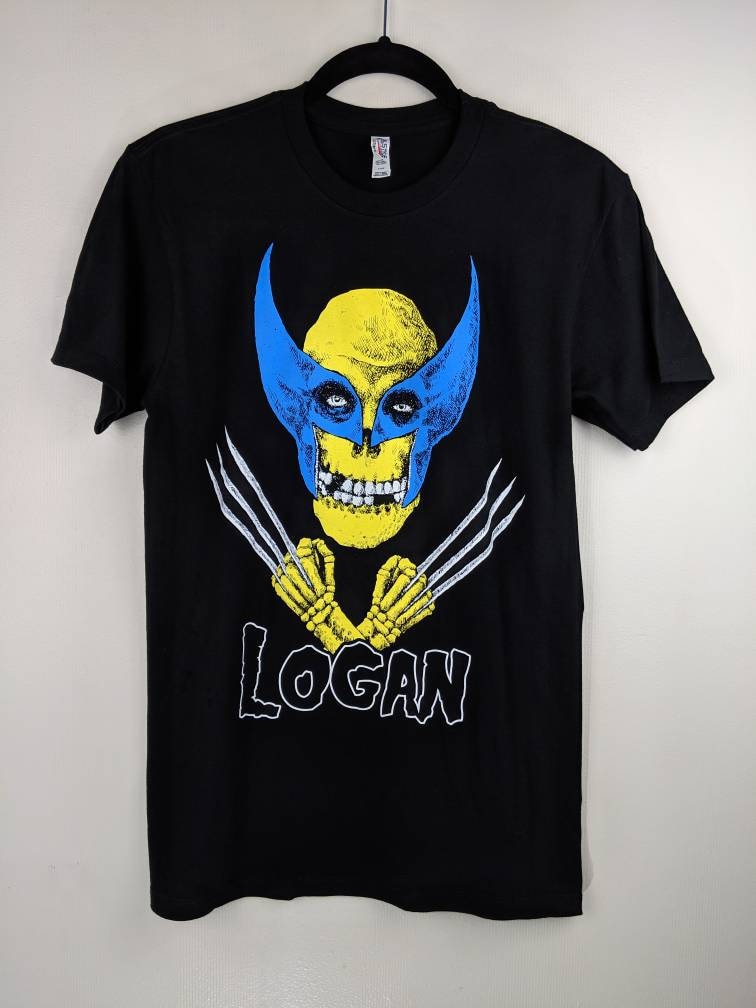 Crimson Logan Tshirt Crimson Logan Tshirt von AllThingsAwesomeInc
