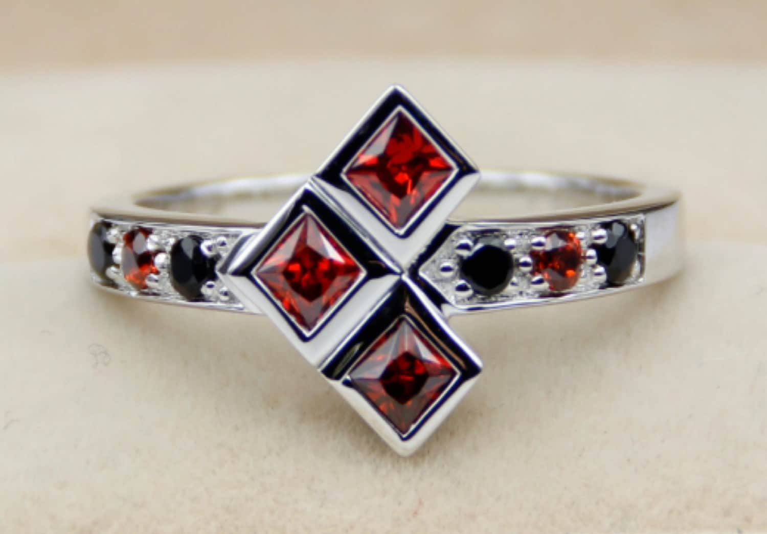 Rubin Und Diamant Cocktail Verlobung Hochzeit Versprechen Comic-Buch-Hochzeit von AllThingsGeekChic