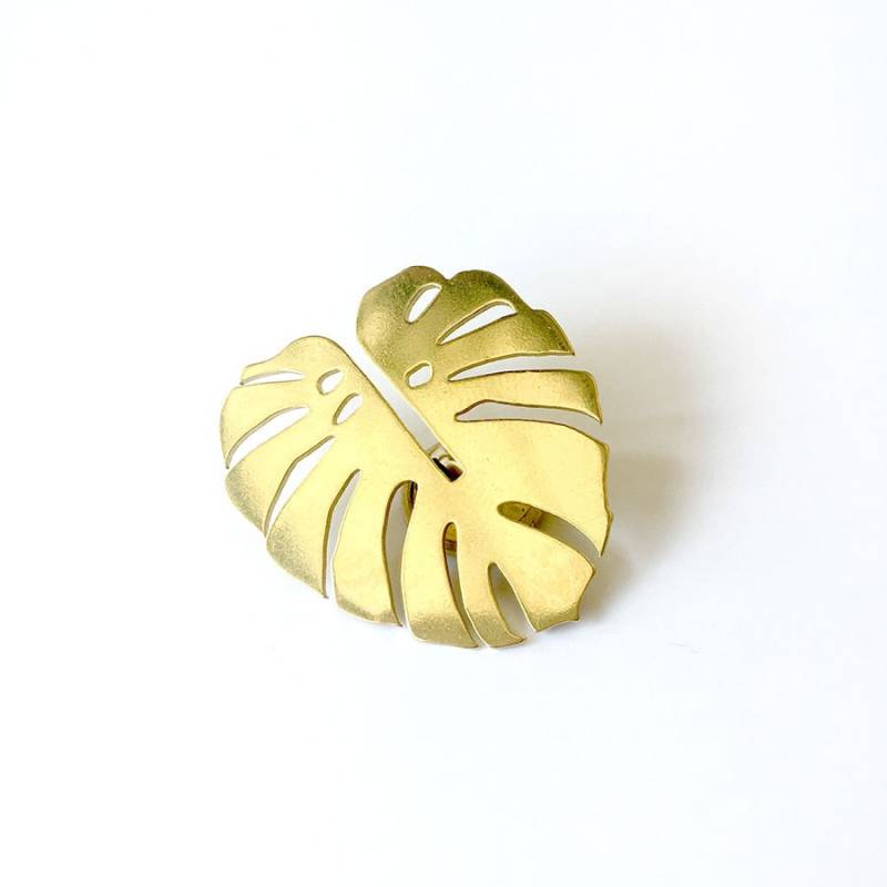 Goldenes Pin-Monstera Goldenes Pin-Monstera von AllThingsWeLike
