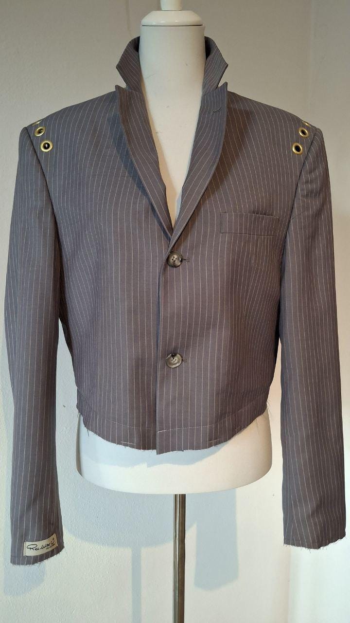 Unisex Grunge Rock Blazer - Cropped Pinstripe Jacket With Metal Eyelets, Alternative Fashion Statement Piece von AllaKovtun