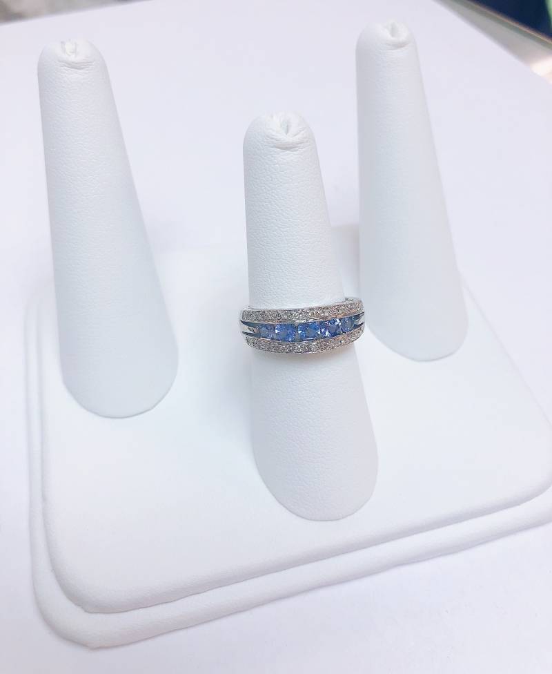 Custom 14K Damen Tansanit & Diamant Ring Custom 14K Damen Tansanit & Diamant Ring von AlleghenyDiamondMine