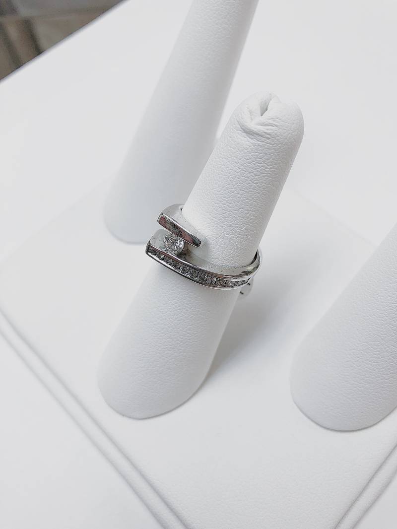 Custom - 14K Moderner Diamant Bypass Ring Für Frauen Custom - 14K Moderner Diamant Bypass Ring Für Frauen von AlleghenyDiamondMine