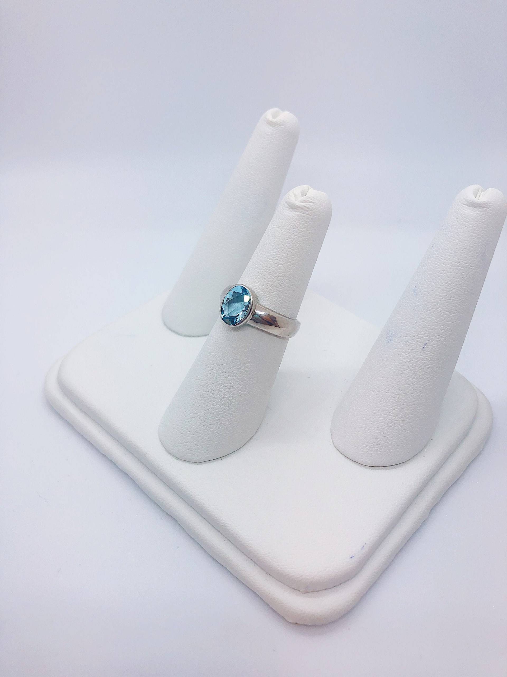 Custom Blautopas Ovaler Solitare Ring Aus 925 Sterling Silber von AlleghenyDiamondMine