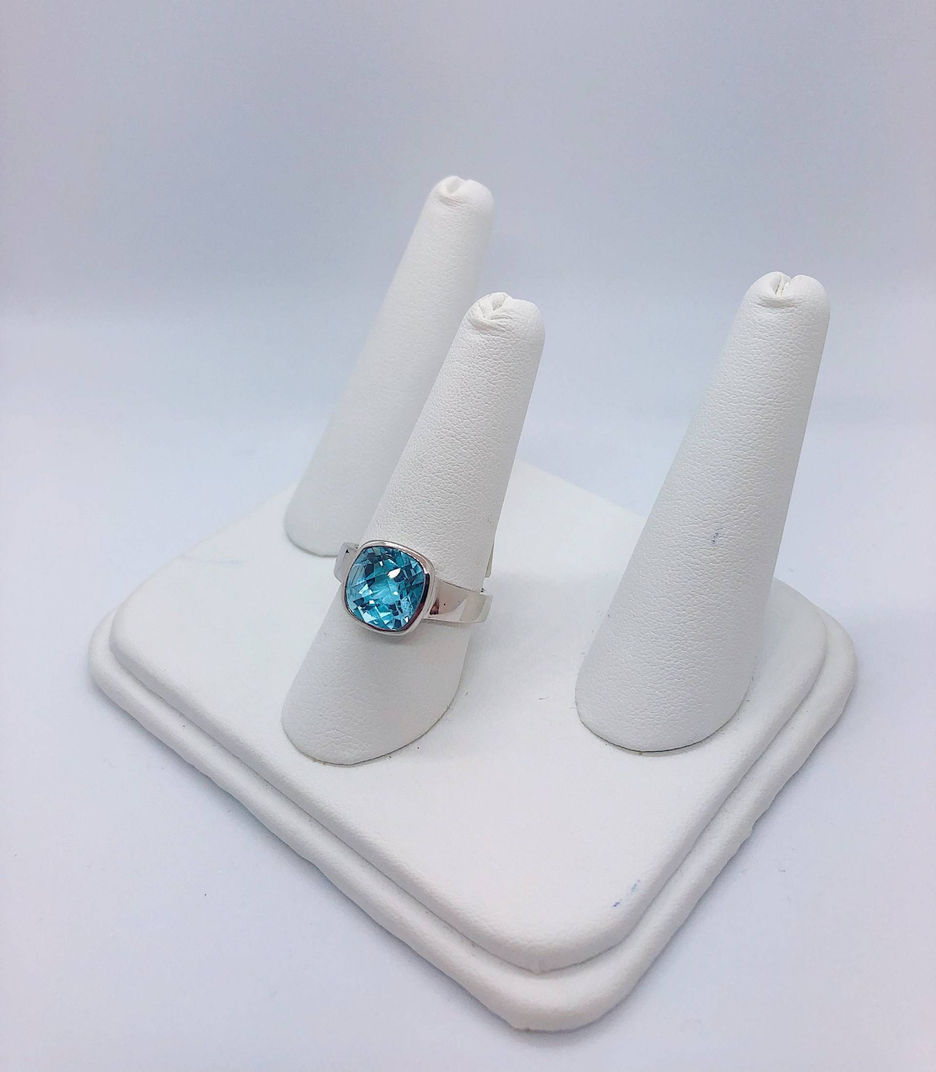 Custom Blautopas Solitare Ring Aus 925 Sterling Silber von AlleghenyDiamondMine