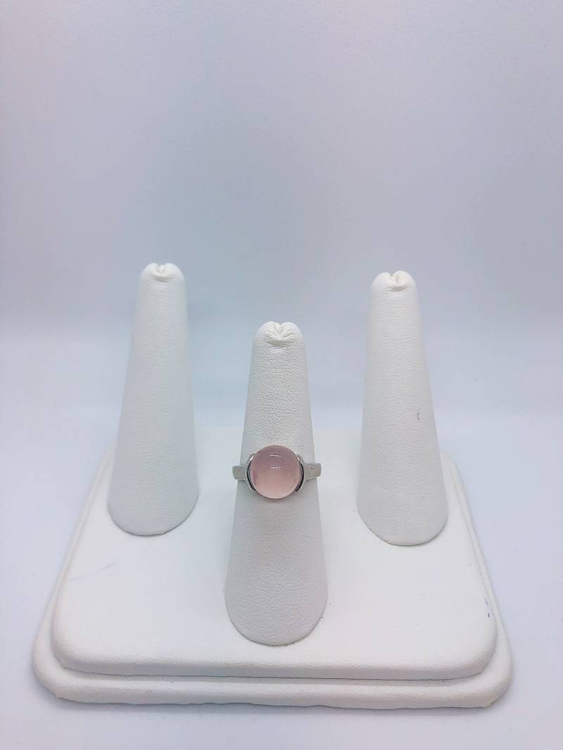 Custom Lady's Half Bezel Set Cabochon Rosenquarz Solitare Ring Aus 925 Sterling Silber von AlleghenyDiamondMine