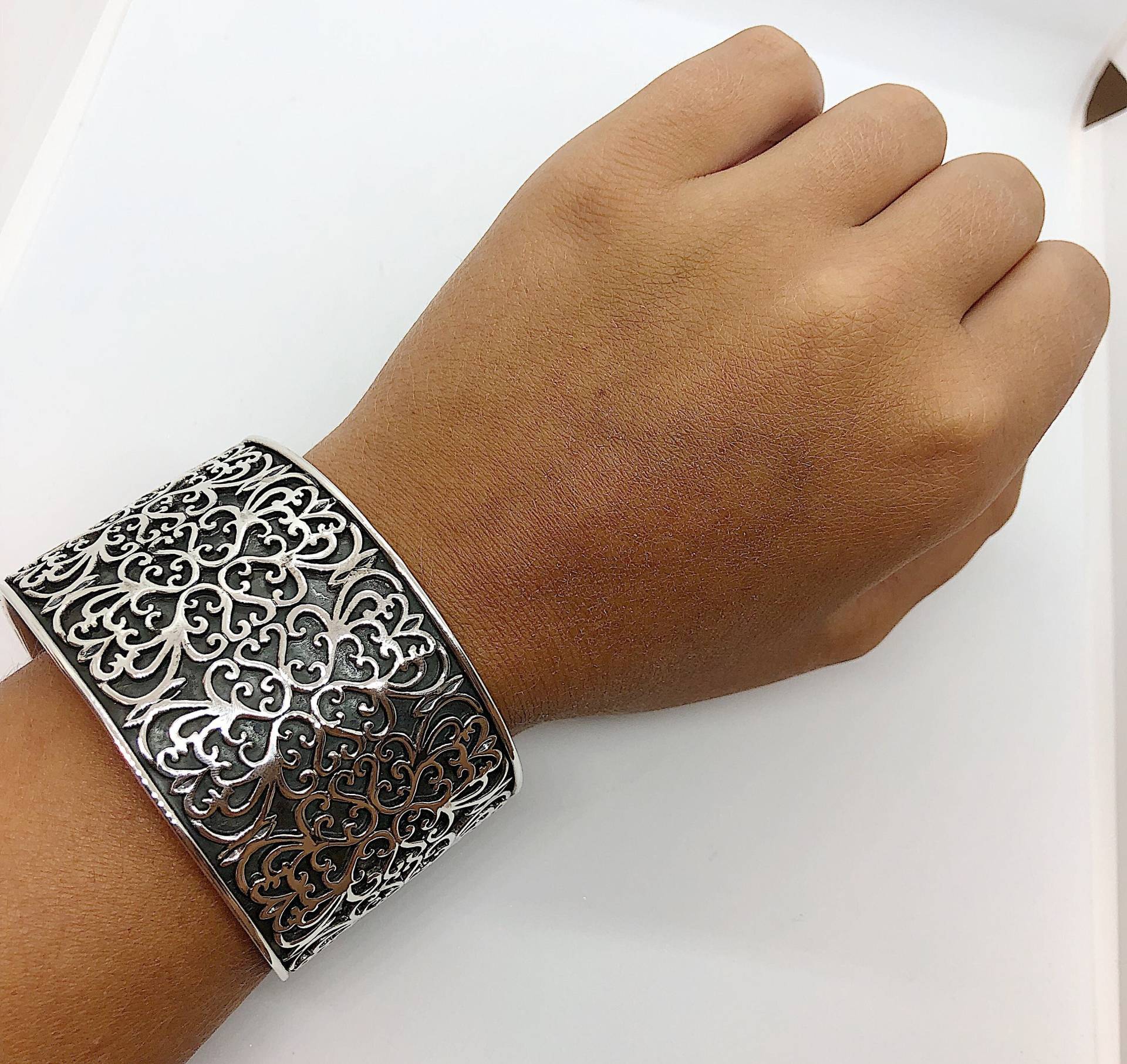 Damen Sterling Silber Handarbeit Massiv Gemusterte Manschette von AlleghenyDiamondMine