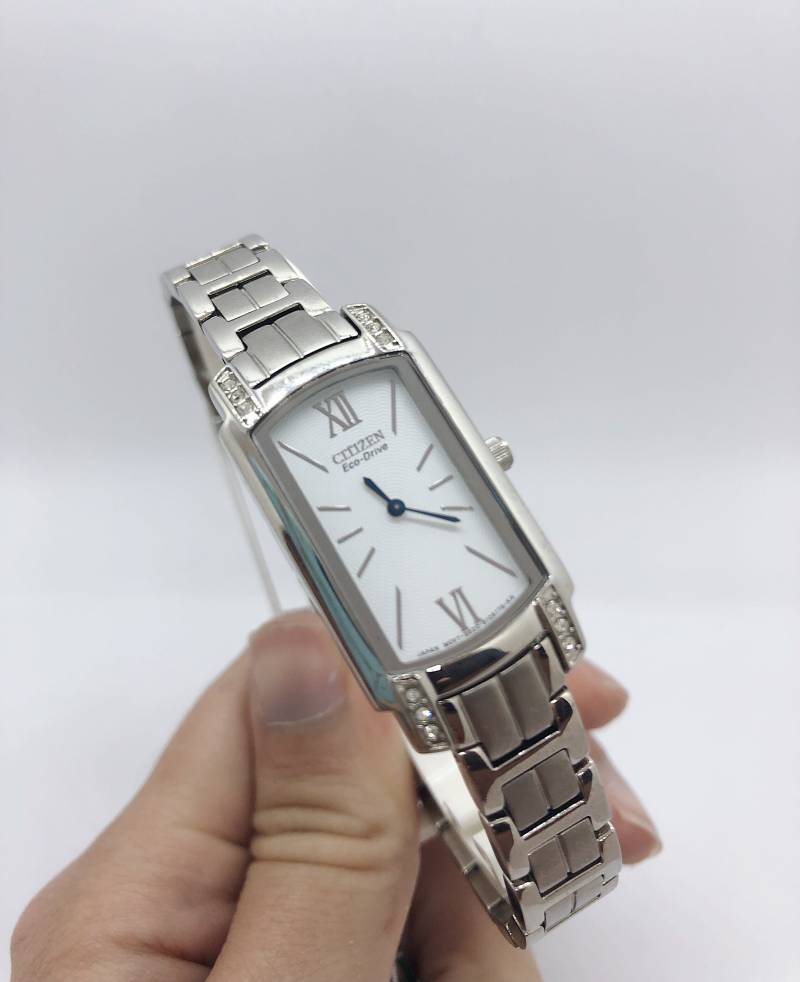 Silhouette Und Swarovski Kristallwrist-Uhr von AlleghenyDiamondMine