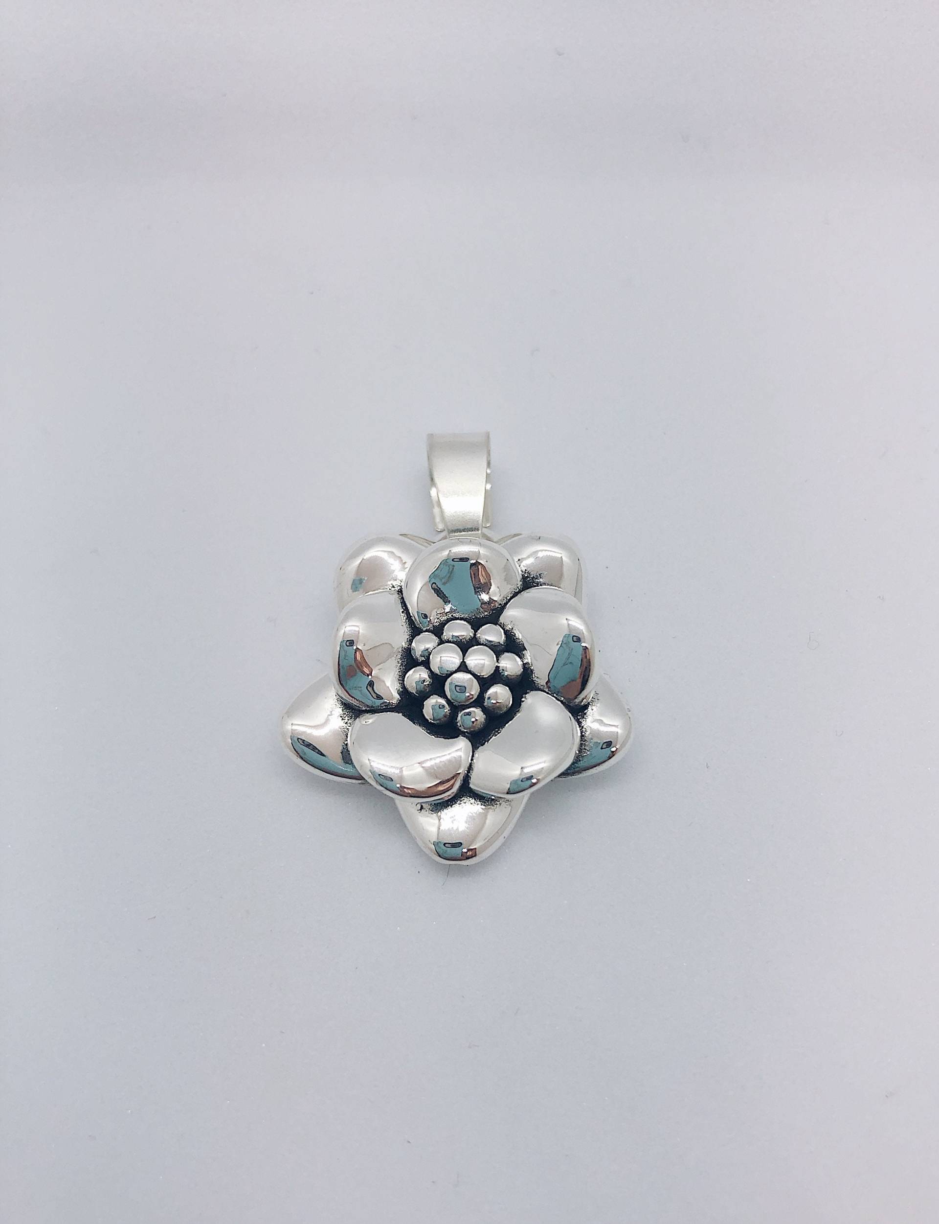 Sterling Silber Floral Pendant Style #10 von AlleghenyDiamondMine