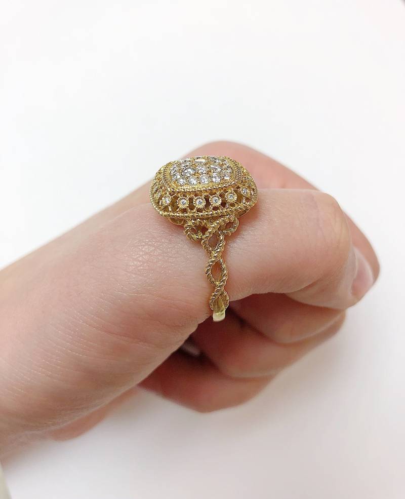 Vintage - 18K Damen Diamant Pave Kissen Ring Vintage - 18K Damen Diamant Pave Kissen Ring von AlleghenyDiamondMine