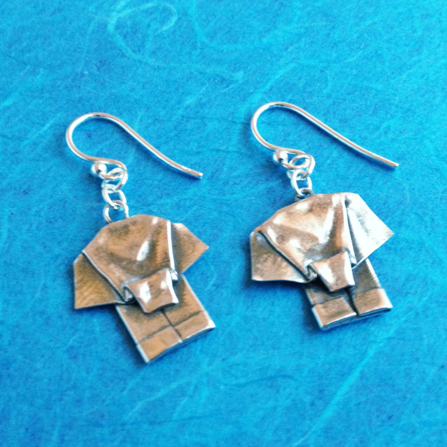 Silber Origami Elefant Ohrringe Handgefaltetes Feinsilber Silber Origami Elefant Ohrringe Handgefaltetes Feinsilber von AllegroArts