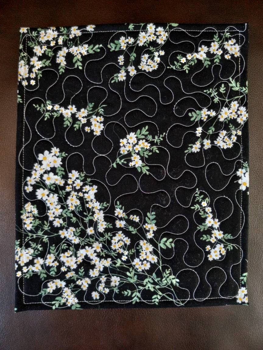 Schwarze Gänseblümchen Mit Gelbem Kit-It-Up-Beutel/Kit-It-Up-Beutel/Wip It-Up-Tasche/Kleine Projekttasche/Vinyl Front Schwarze Gänseblümchen Mit Gelbem Kit-It-Up-Beutel/Kit-It-Up-Beutel/Wip It-Up-Tasche/Kleine Projekttasche/Vinyl Front von AllegroStitches