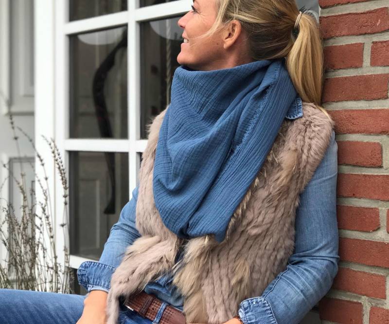 Musselin Halstuch Xxl Tuch Damen Musselinstoff Dreieck Double Gauze Neon Sommer Trend Musselintuch von AllesausliebeByInka