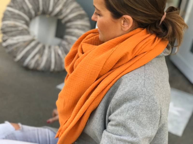 Musselintuch Damen Halstuch Dreieckstuch Xxl Tuch Musselin Hals Mode Accessoires Viele Farben von AllesausliebeByInka
