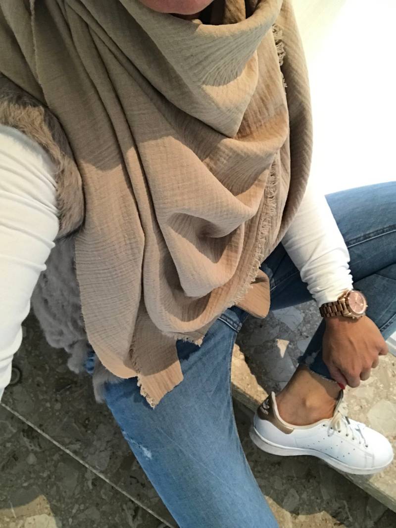 Musselintuch Damen Xxl Tuch Kopftuch Tücher Schal Musselin Halstuch Viele Farben Modern Accessoires von AllesausliebeByInka