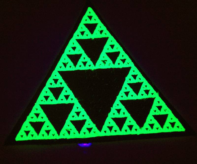Sierpinski Dreieck Uv Gestickter Aufnäher von AlleyKatGB