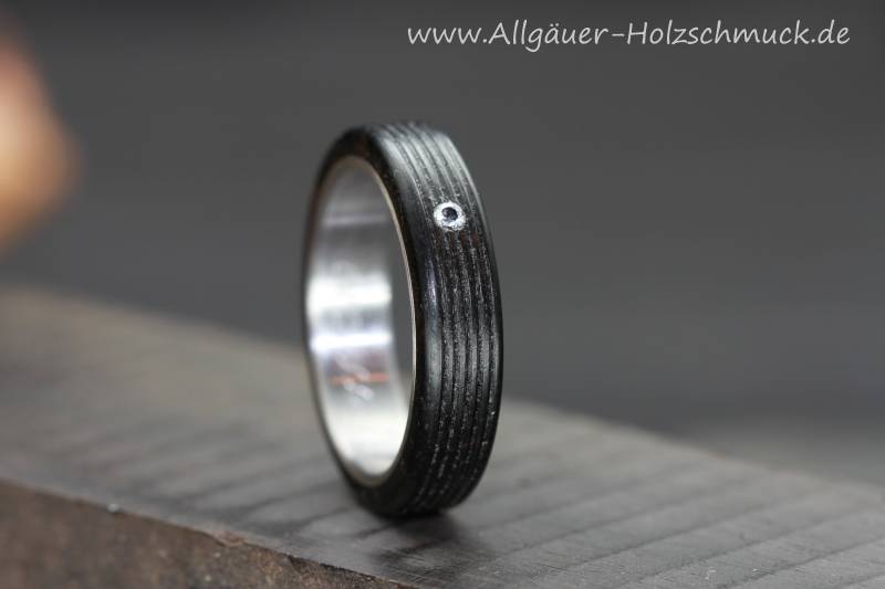 Ebenholz Ring Aus Holz Mit Stein Holzring Ehering Verlobungsring Freundschaftsring Handgefertigter Naturschmuck Hochzeitsringe Handmade von AllgaeuerHolzschmuck